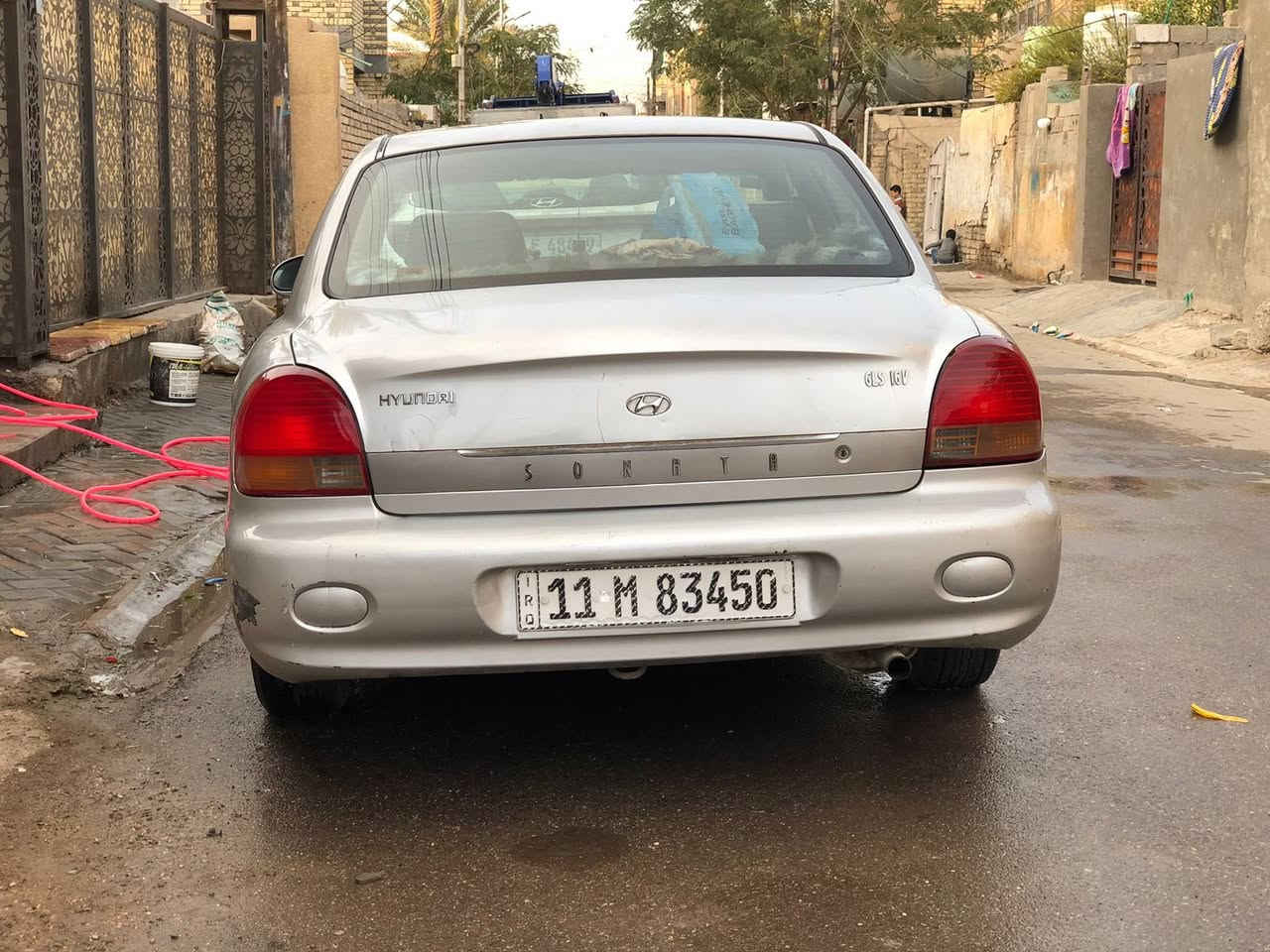 سلام عليكم سوناتا موديل  2001 سيارة نضيفة كير ومحرك خير من الله الصدر 60 بالمية بدون حادث فقط طايحة عليها شجرة وصايرة خسفة بخشم القمارة رقم دولي جديد باسمي تحويل ثاني يوم هزة جديدة رقم بغداد والسيارة بغداد رقم هاتف *********** بي واتساب السعر 50 وبيها مجال للطيبين
