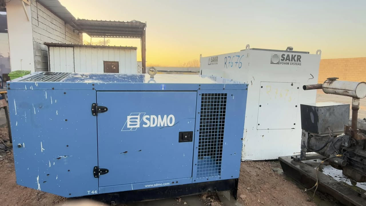سلام عليكم أخوان 
بيركنز  مفتوحه ستندر بالشرط 45  KVA كاتم 100/ 100 

مسيوبيشي  بلاديه 44  KVA  سوبر 

العنوان ديالى /للاستفسار ***********
