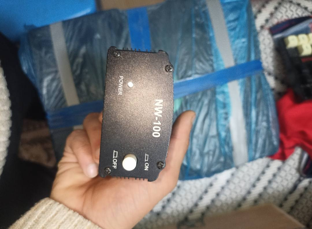 السلام عليكم
عندي هذا الجهاز انطيه باور يشتغل بيه لد ازرگ بس ما فاحصه على جهاز وما اعرف بشنو يستخدموه بس كلولي مال مايكات انطوني سعر بيه وابيع 
توصيل ما عندي 
اي استفسار راسلوني خاص


**إذا كنت صاحب هذا الإعلان وتريد حذفه لأي سبب، رجاءا أرسل رسالة إلى الدعم الفني**