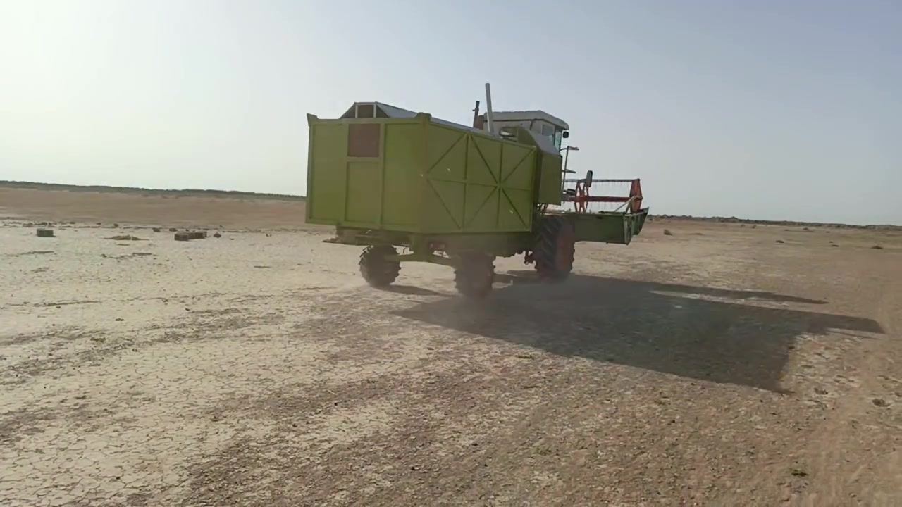 السلام عليكم  حاصوده معمل تبن للبيع نضيفه ادامه جاهزه للشغل تبريد ثلج تخم تاير
للاستفسار ***********
