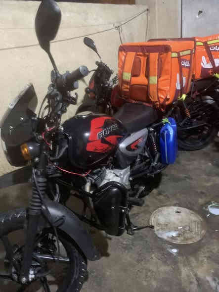 بوكسر للبيع موديل 24 بشهر 7 لوحات انكليزي مشروع وطني تحويل ثاني يوم الدراجه وضع شركه برغي مملعوب بالمكينه للاستفسار ***********
