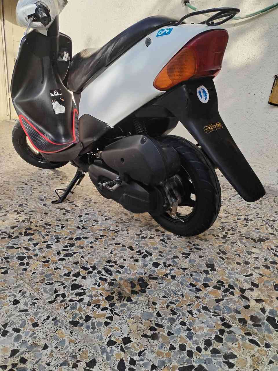 سلام عليكم دراجه رياظي للبيع مفتوحه مره وحده هندر وسلف شغال كهرباعيات شغاله سعر 250وبيها مجال ***********
