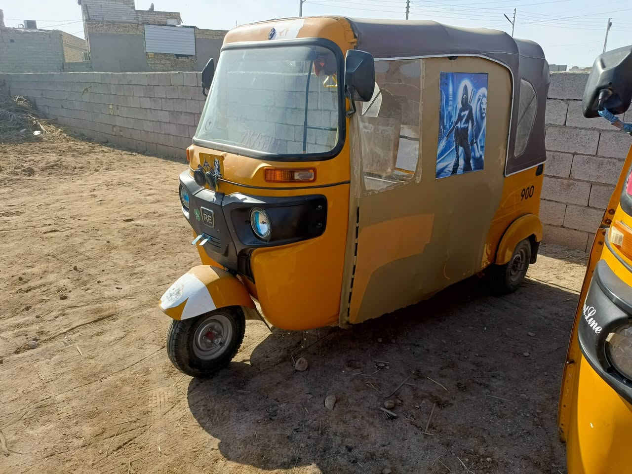 تكاتك عدد ثنين)) تكتك لونين مرقم شوف العين لا تكلي شبيه)) ثنين وعشرين أوراق وكيل سيد خلدون كفاله عامه كلش مكان ميسان الماجديه سعر على تليفون)) ***********
