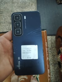 انفنكس ذاكره 256رام16بوبجي 60فريم بس الشاشه مفطوره ولضهر ولباقي شرط سع...