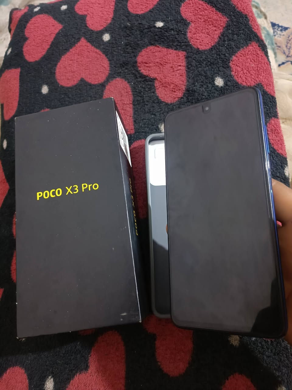 بوكو اكس ثري برو ذاكرة 256  ببجي 90فريم ساشة 120 هيرتز بطارية 5الاف و150 ملي امبير  جهاز نضيف ويا كارتونة   وكفر ولزكا حماية بي  شعر 150الف  عنواني بصرا كرمة علي  رقمي ***********
