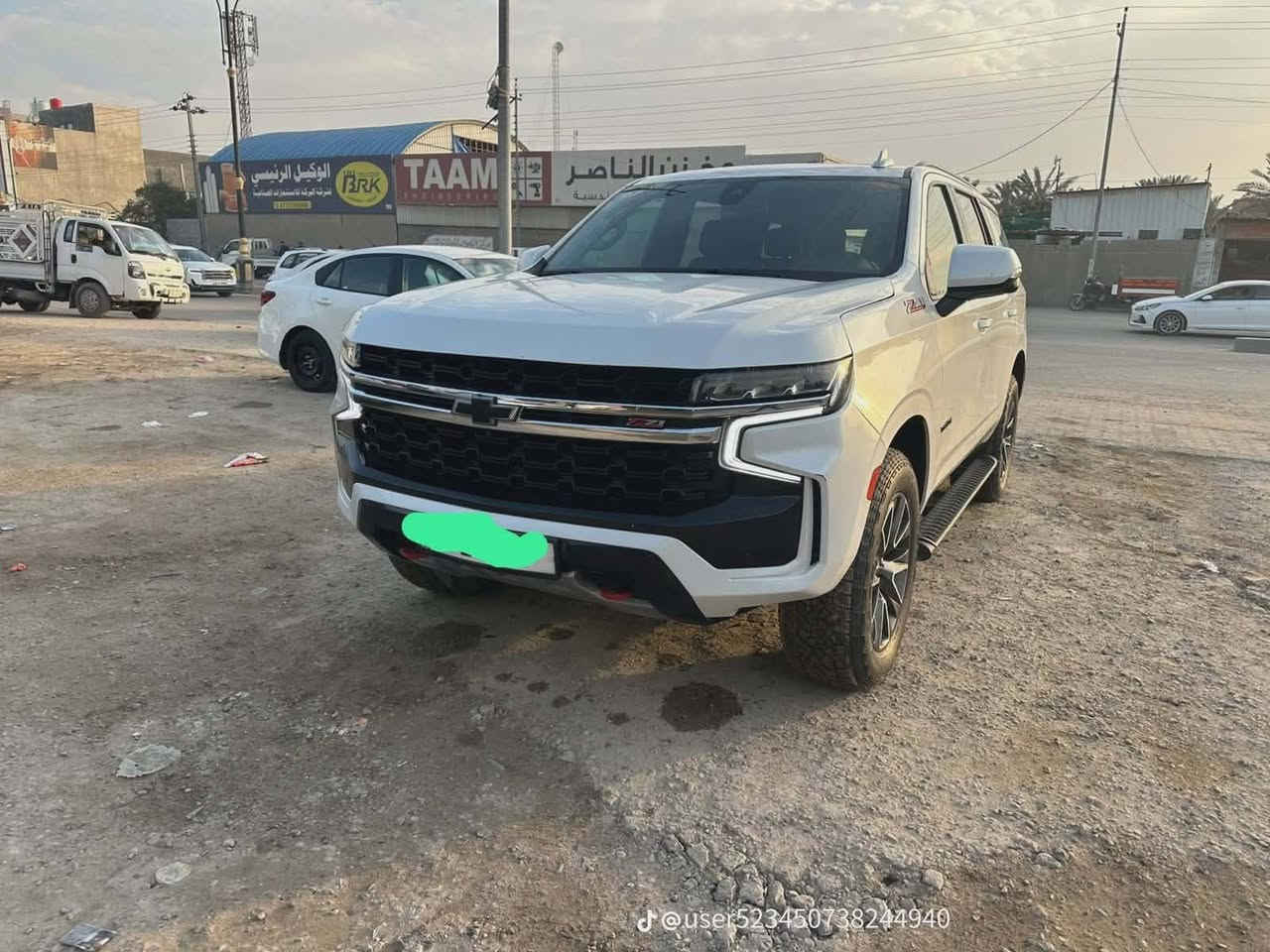 السلام عليكم 
تاهو وراد امريكي

2021  z7فول موصفات/1 

رقم بغداد مميز بسمي 

ماشيه 100

بانوراما

كامرات محيطيه 360 درجه 

رادار امامي جانبي خلفي  

كشنات جلد 

جنطه كهرباء + ستيرن كهرباء 

خزن ميموري 

سايد بريك بصمه 

منفذ شحن usb’hdmi’typec

شاشه دجتل 

ملاحظه السياره جداً نظيفه 

السعر 375بيها مجال بصيط
*********** البصرة, العراق
