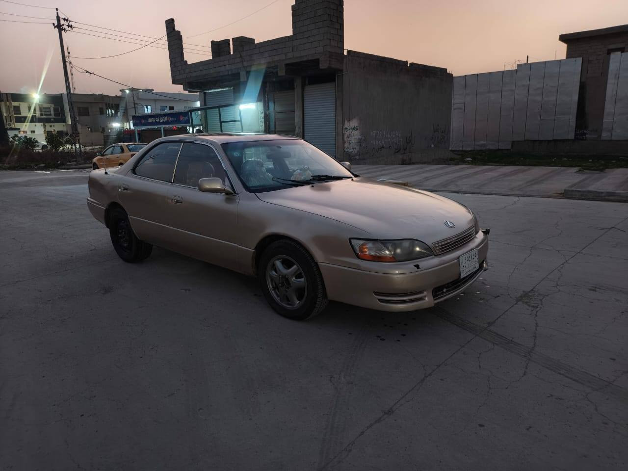 السلام عليكم الكزز موديل ١٩٩٢ رقم بغداد مشروع وطني ال ٢٧ بشرط الوكاله والتحويل السياره بلادي يسره كير ومحرك بلاد صدر تخم تايرات باتري كله بشرط 
للبيع او المراوس حسب القناعه 
السعر 42 او بيهه مجال بصيط للشراي 
العنوان كركوك حي العسكري 
رقم الهاتف ***********
