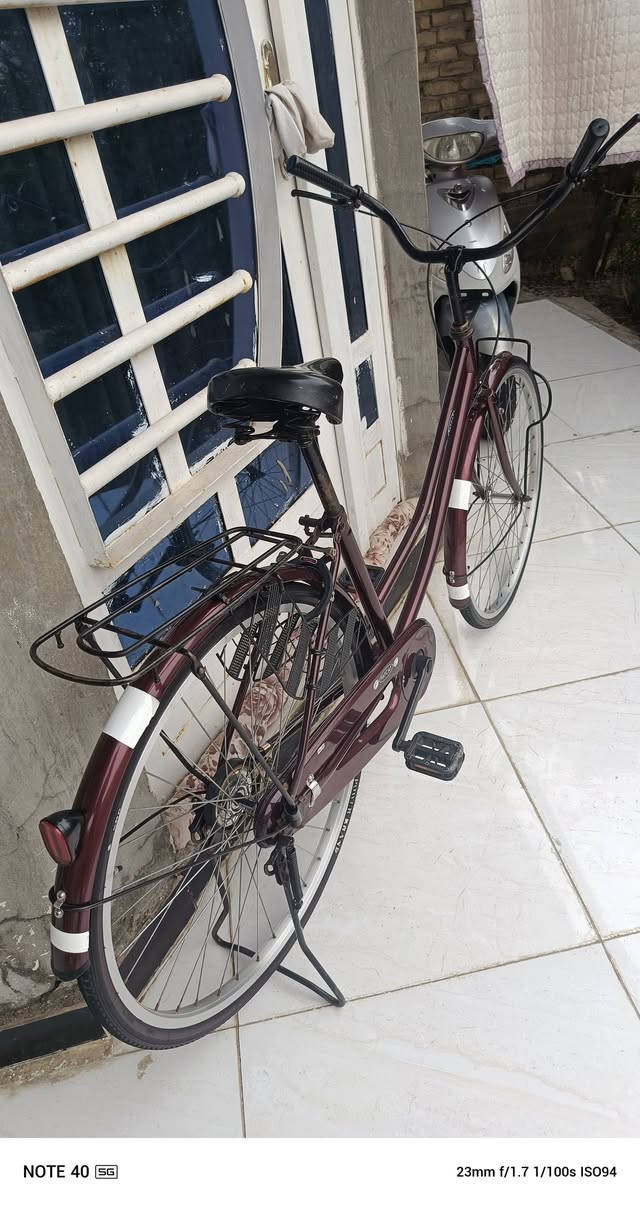 سلام عليكم👍
باسكل لون ماروني🔥 
موديل 18 شخط مابي🔥 
السعر 130 وبي مجال🔥 
مكاني حله حي الجزائر يم محكمه🔥
شراي خاص🔥


**إذا كنت صاحب هذا الإعلان وتريد حذفه لأي سبب، رجاءا أرسل رسالة إلى الدعم الفني**