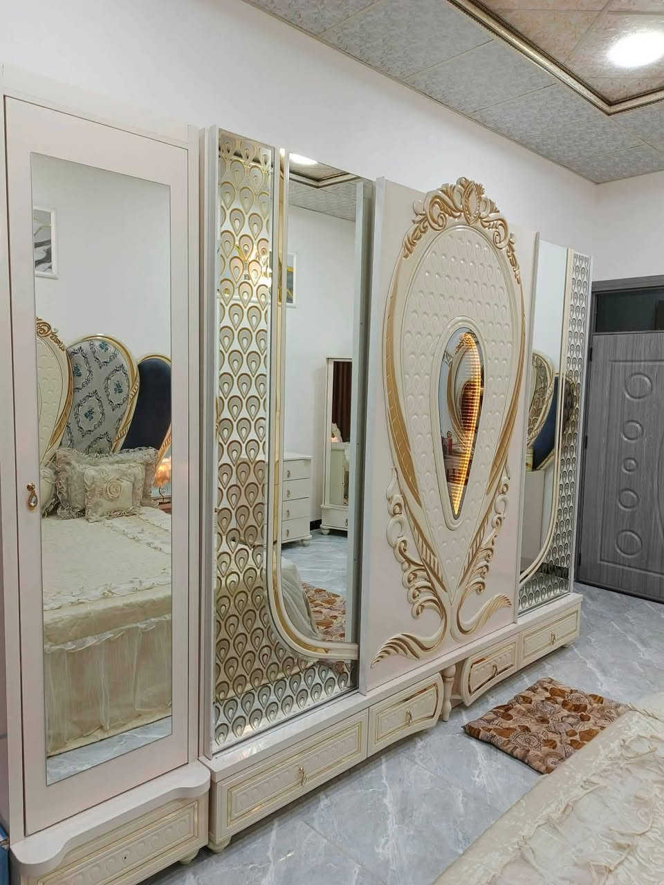 غرفه تركي للبيع تسع قطع نظافه 95% سعر خاص ***********
