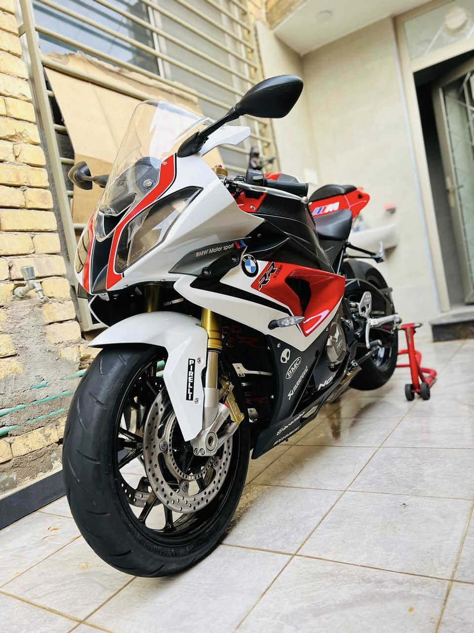 BMW s1000rr
موديل13 اصل 
ماشيه 27 الف حقيقي 
وارد امريكي حادثها كفر ومبدل اصلي بالخارج دراجه مكفوله كفاله عامه وجديده كلش
بيع او مراوس بتي ماكس 17 وفوك 
مكاني واسط 
***********

