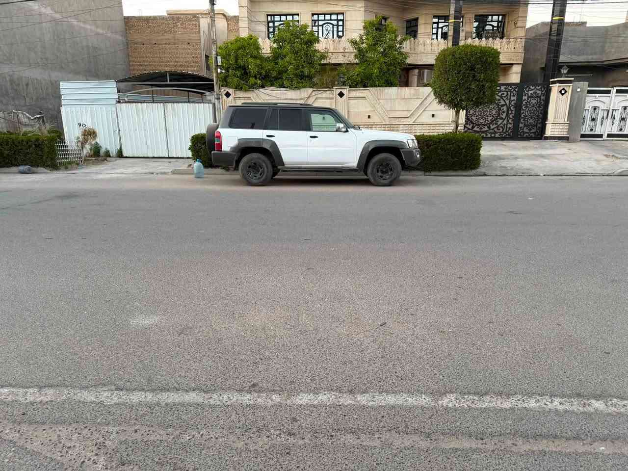 باترول مزاد وزارة الداخلية موديل ٢٠٠٨ فتك ٤٨٠٠ اوتو ماتيك لوكير تبريد تخم تاير السيارة جاهزة ومرقمة بغداد رقم حلو السعر ١٩ مليون وبيها مجال بسيط جدا ماكو هيج سعر وهيج نظافة وبل عافية على الياخذها العنوان حي الجهاد ابو علي ***********

