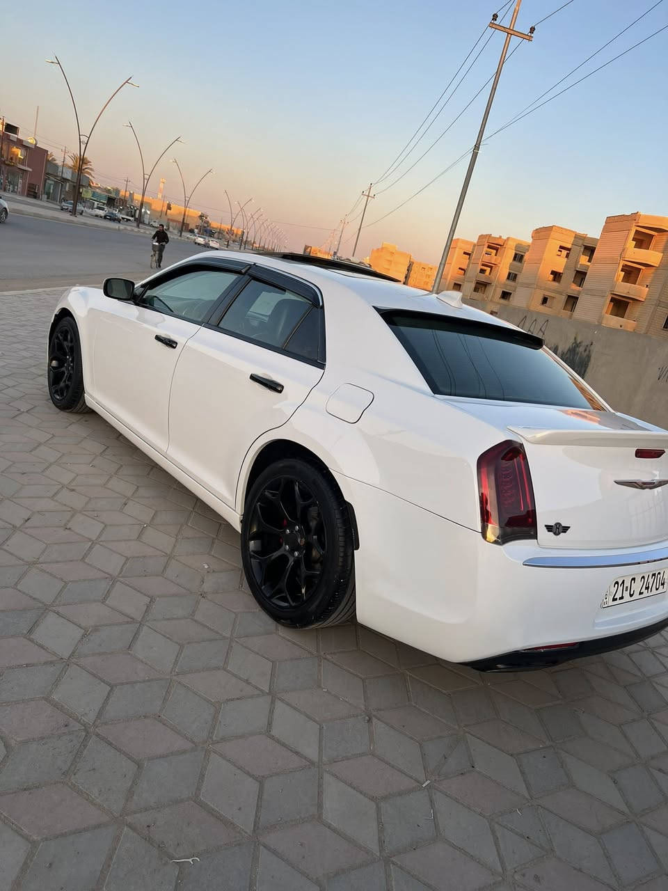 اوباما 2015 بيها بنيد مبدل بدون ارباك
وبيها كارت بلچاملغ الخلفي بلهلال 
مكان سياره صلاح الدين 
مكلف بالنشر رقم صاحب سياره

‭٠٧٧٢ ٣٠٦ ٠٨٧٧‬
