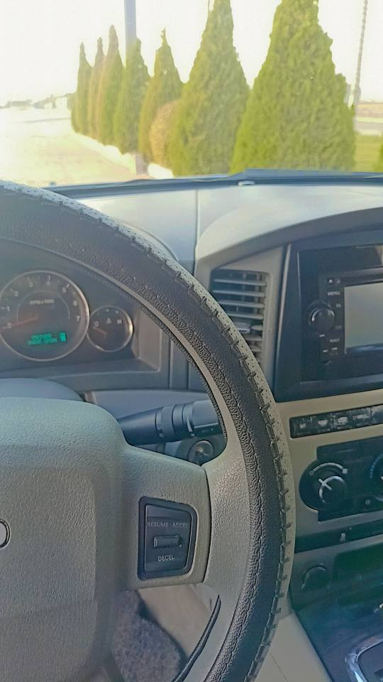 یەک پەلەی بچوک بۆیاخی هەیە بێ هیچ دەعم و لێدراوێک زۆر مەزبووت و بێمەسرەف هی ماڵی خۆمە  *********** 
*********** السليمانية, العراق
