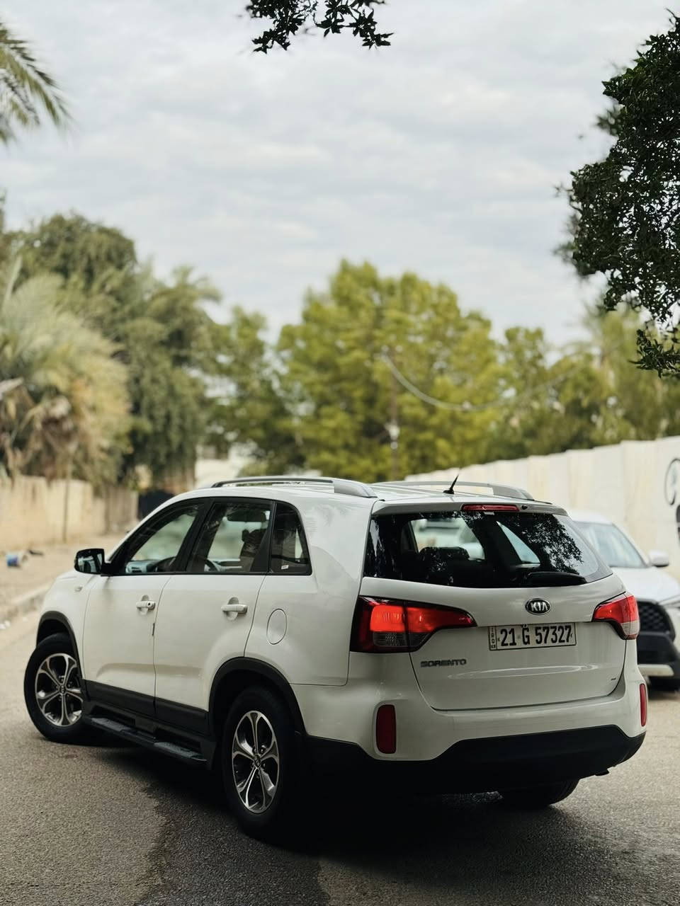 السلام عليكم
سورنتو 2013 خليجي 
مكينه 2.4L دوش
عليها منضومه غاز يعني انسه شي اسمه صرف 
٧ راكب السياره
٣ قطع تبريد
فول تحكمات سترين
حساسسات خلفيه
كامره دواره
نضام نزول منحدرات
اشاير بل مري 
كير مكينه تبريد صدر كله كفاله
بيها صبغ باب السايق وال باب الي وراها اثر شخط والباب الخلفي كلير ملاون 
رقم سليمانيه وكاله عامه ب اسمي
السعر 163 وبيها مجال 
العنوان بغداد اعضميه شارع عمر
***********
