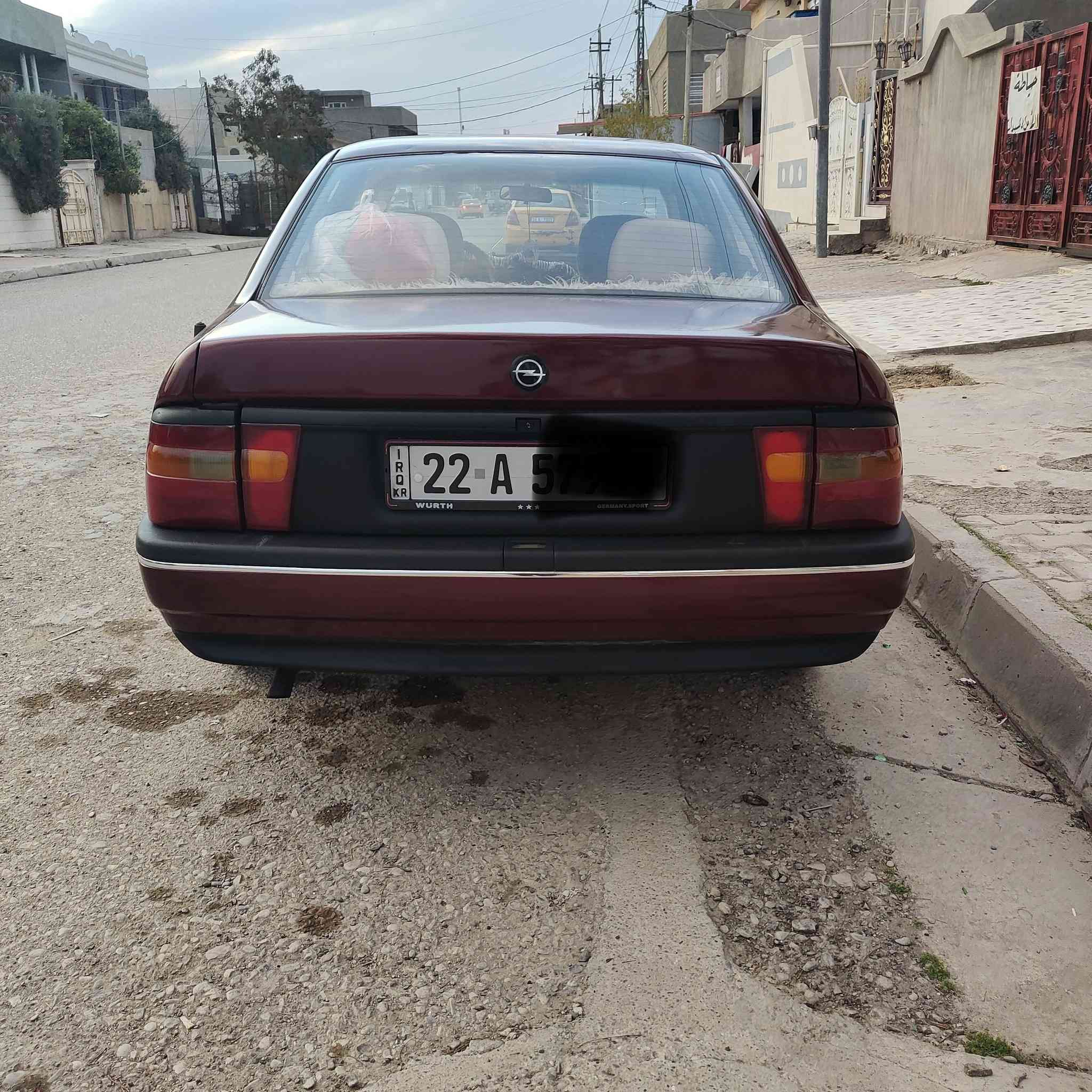 السلام عليكم اوبل فكترا موديل ،1990 حجم 18 سياره بدون ضربه بدون تبديل صبغ عام جمالية قبل 20يوم صبغته 
سنويه منتهيه قبل 7اشهر  رقم اربيل دولي 
مكان السياره كركوك داقوق للاستفسار الاتصال على *********** ما متواجد بل فيس السعر 37 وبي مجال بسيط
