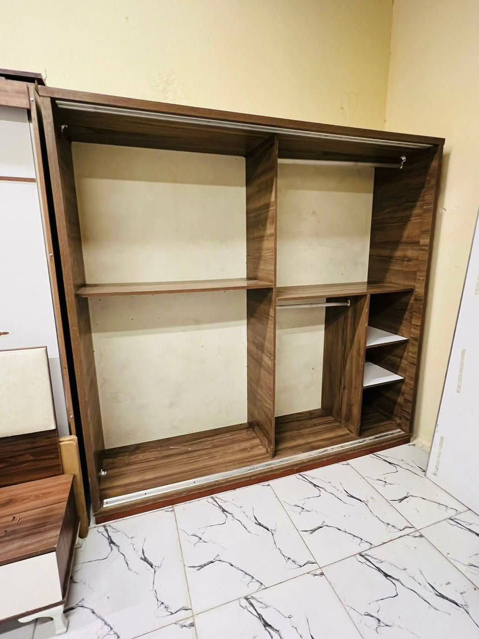 غرفه سعره ٤٠٠ مع شد ونقل داخل بغداد مجاني


**إذا كنت صاحب هذا الإعلان وتريد حذفه لأي سبب، رجاءا أرسل رسالة إلى الدعم الفني**