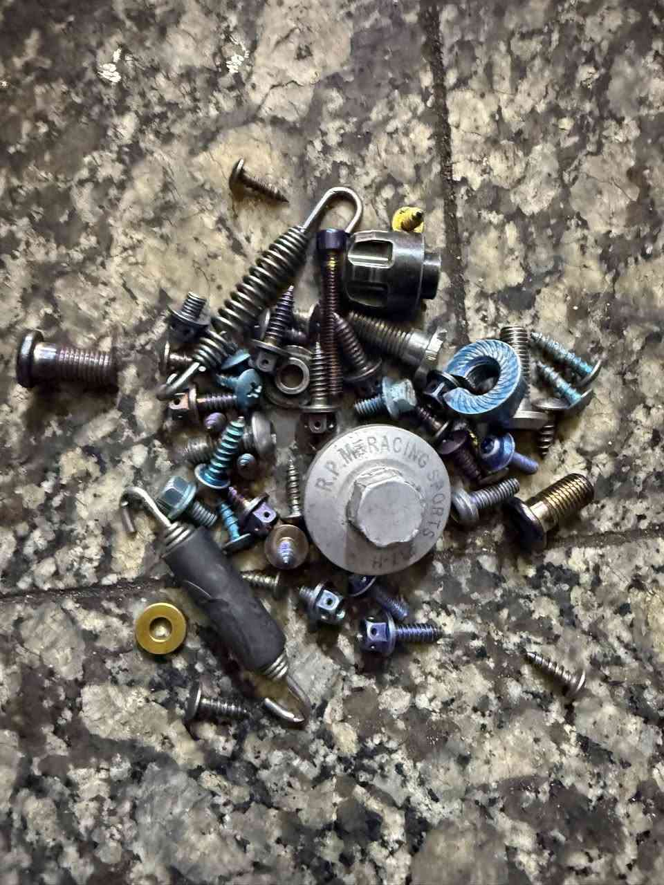 شيال راجع اصلي سكنس
بوشه سكنس اصليه ٦٣
راجعه دبل ماكس
براغي نواعم 

مكاني الاعضميه
***********
