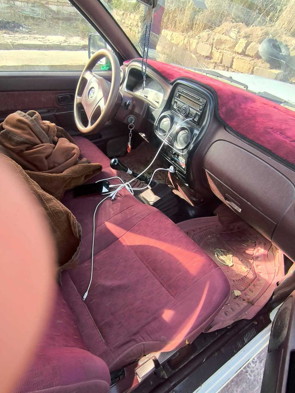 السلام عليكم نيسان للبيع موديل ٢٠١٤سياره مال جناي جاهزه ماناقصهه شي رقم ذي قار بسمي مداور ثاني يوم ب السعر ١٣٨ وبيهه مجال حك الجيه العنوان ناصريه هاذه رقم راعيهه وتواصل ويا ***********
