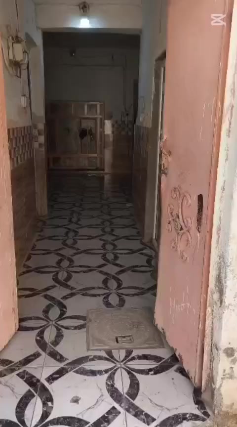 بيت🏡 للبيع المستعجل🔥 مناسب جدا في كربلاء الحر الكابينات 🌲مساحة 50م سند 25 اقرار محكمة السعر 35 مع المجال🔥للاستفسار ***********🍁***********نستقبل جميع العروض في كربلاء
