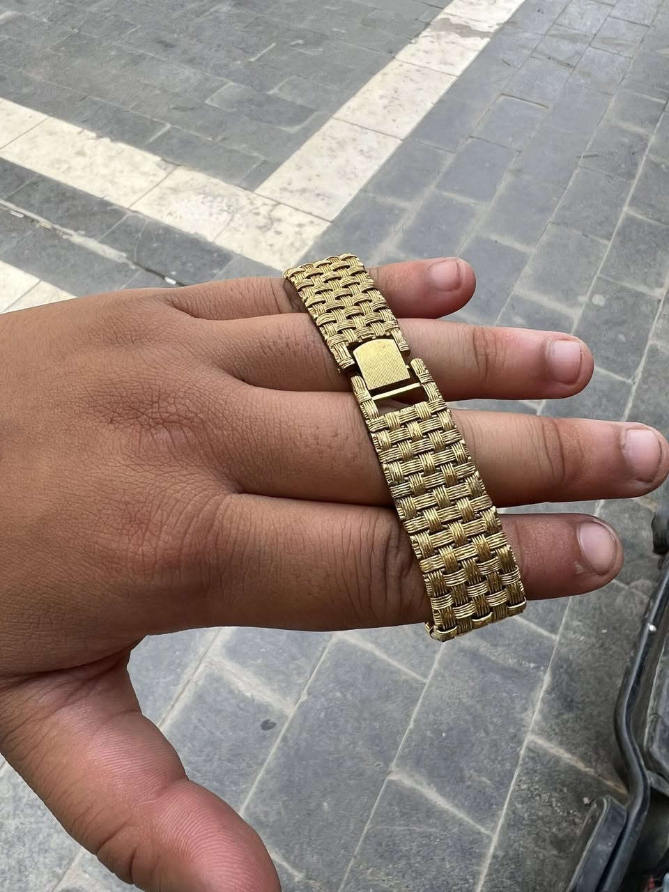 بسم الله الرحمن الرحيم 
الان الخضري للساعات يوفر لكم من جمال ودلال من ماركة لويس ايرارد السويسري العالميه 
لويس ايرارد  اصلي سويسري 
تعمل (الحركه كوارتز _بطارية)
رجالي 
(قطر الساعة35رجالي طبعا)⌚️

مينا زيروووو

مخزنه
موديل البياجيت 
مستخدم نضيف جدا 

الساعه لمتدد الوحيد بل عراق كلها 
مينتها جدا نادره بلون الكحلي الازرق 🔵
من أندر الساعات لويس ايرارد العريقه بعد شغل
سويسرا وعدكم الحساب
⌚️الخضري للساعات ⌚️💎
اكتشفوا أحدث تشكيلات الساعات الأصلية من أفخم الماركات العالمية، وأناقة ما تنتهي سواء تحب الكلاسيك الراقي أو الستايل العصري...
اختيارك موجود عدنا!
🌹❤️🥰

يوجد توصيل لجميع محافظات العراق والأردن 
#الاستفسار***********
السعر قد يكون على الخاص مفاجأة 🌹🥰

تابع الصفحه واستمتع بل قطع النادره والثمينه الخضري للساعات دائمن يخليكم مستمتعين معانا ❤️🌹 فه اكيد اختيارك المفضل موجود عدنا 👍

الخضري للساعات اكيد يوفرلك ساعاتك المميزه اب انسب الاسعار 

أيضاً ضمان الساعات يكون من متجرانا 

🪩نورنا وشرفونا عنوان بغداد _الاعظميه _شارع رأس الحواش_مجاور كرزات قلعه اربيل
_(الخضري للساعات يرحب بكم )🌹❤️

تحياتي للجميع 👍
