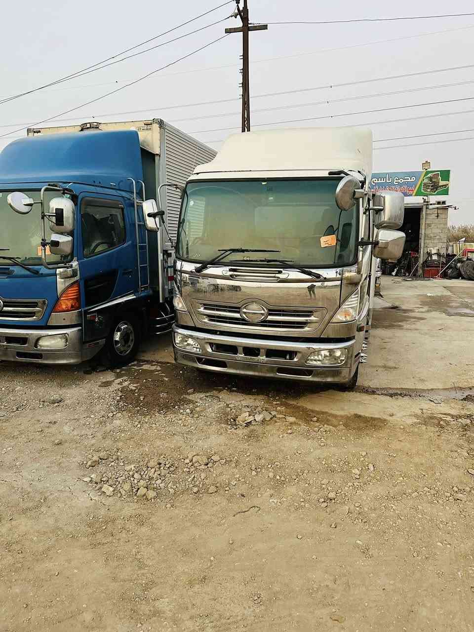 شيطان دخول جديد 
مكينة 5 سوبر 
طول 7 متر شاصي محسن
نيكل اصلي ياباني 
تخم تاير برجستون  جديد انتاج 25
سيارة فول ومكفول 
معرض ومجمع باسم العتابي 
***********
