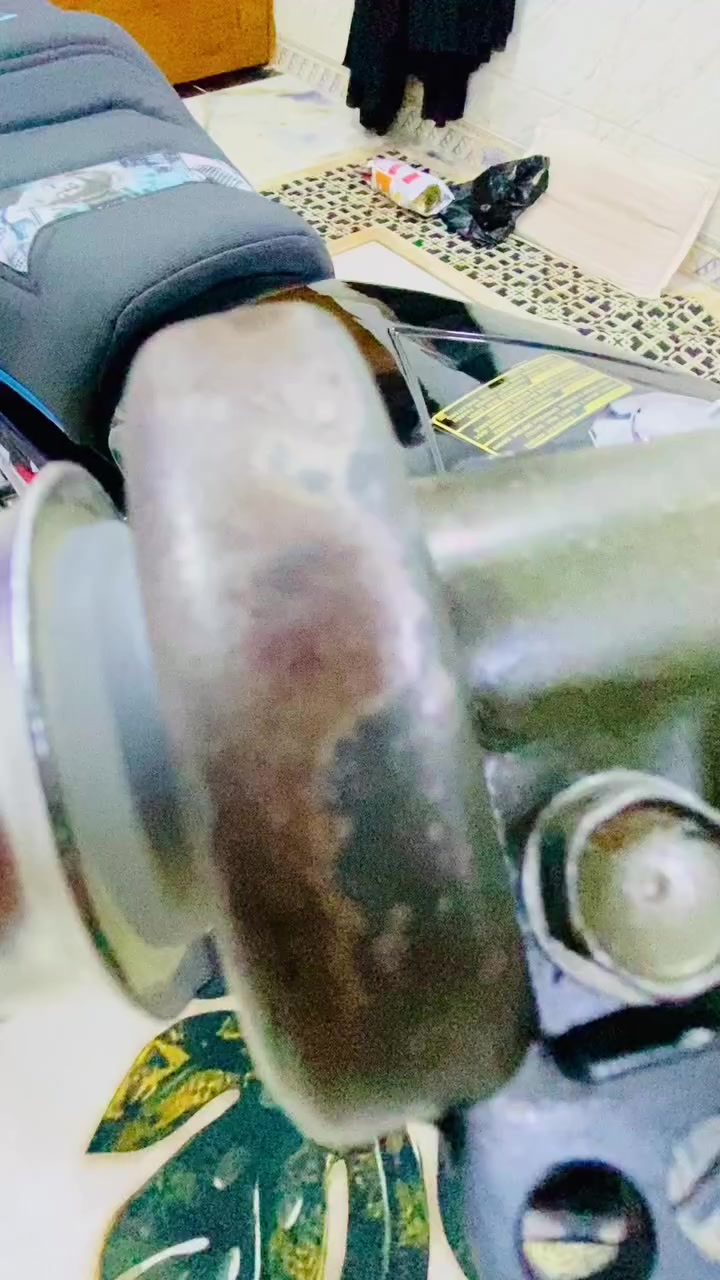 سلام عليكم دراجه للبيع تعمير عوزه مكينه فقط وبعد وياه غراض الدراجه شاصي سكنر مديل ٢٦ مكاني كوت حي الجهاد رقمي ***********
