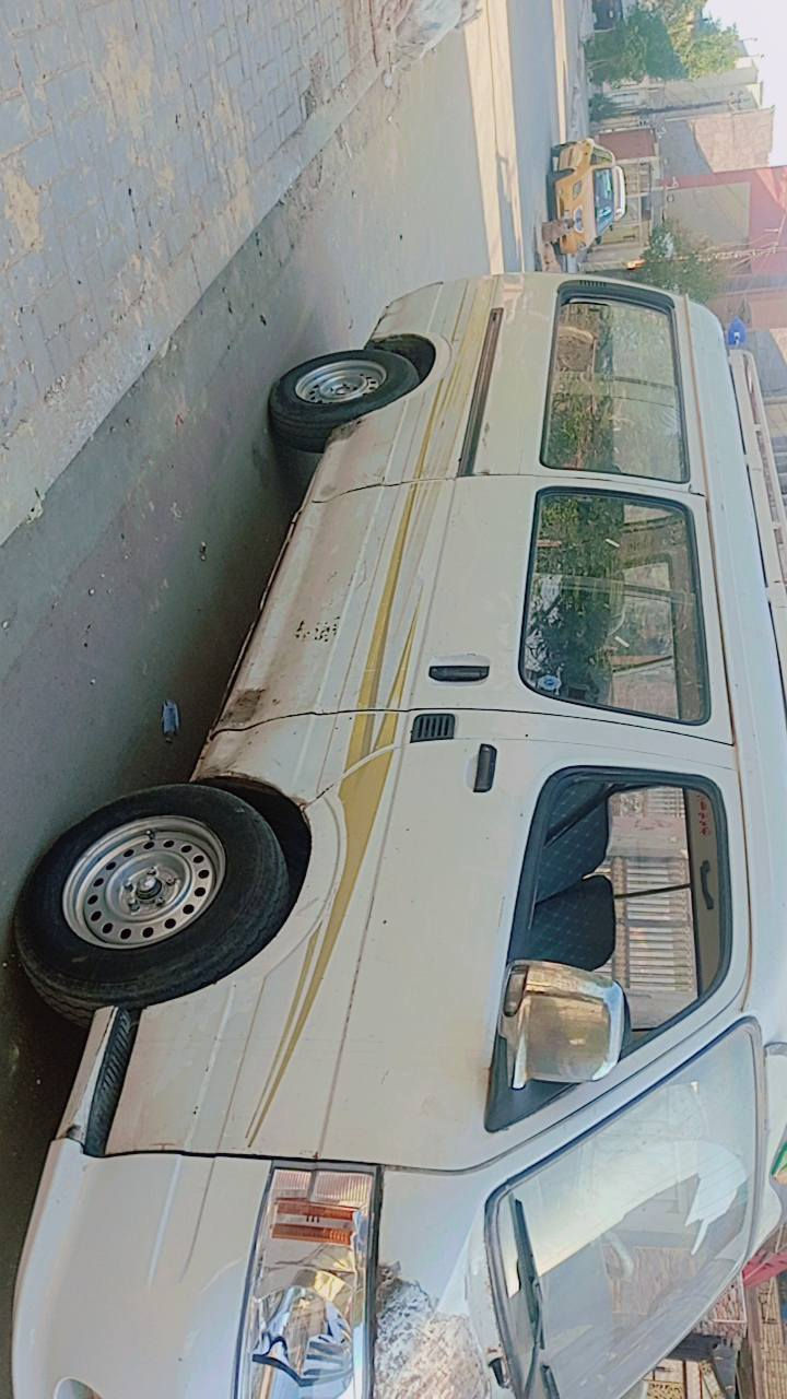 السلام عليكم شباب فتون 2008 سعر 55 سياره جاهزه خير من الله سياره باسمي رقم انجليزي ***********
