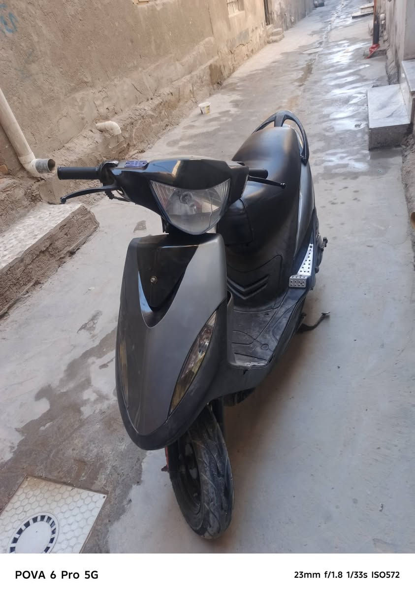 سلام عليكم شباب دراجه ماكس عدله دراجه نضيفه ما مفتوحه بوشه 49 العنوان شط العرب رقم ***********
