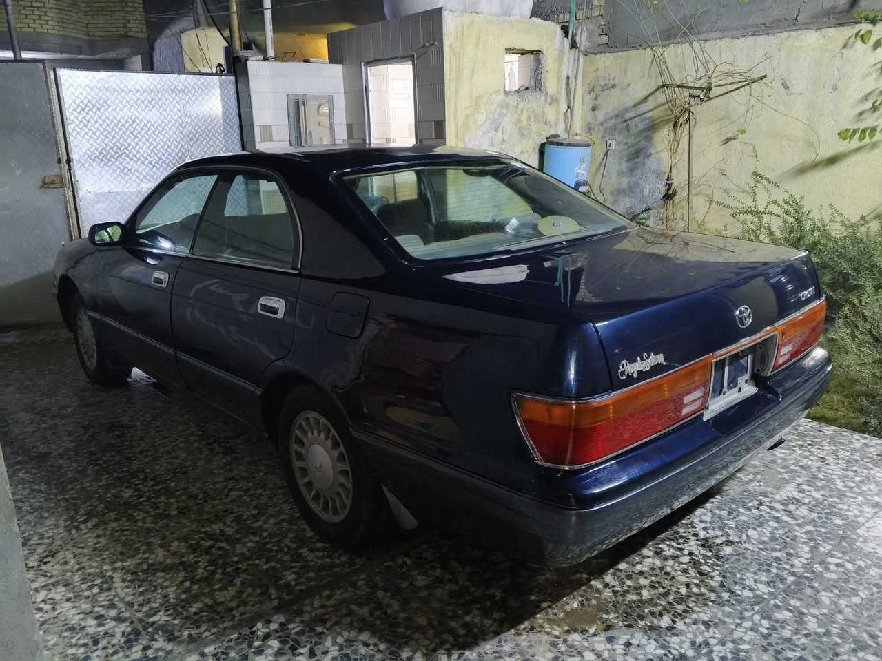 سلام عليكم كراون بطه موديل 94 رقم  انبار انكليزي بسمي مكفوله من الكص ونقل جثه سياره جاهزه لآخر حبايه صبغ درجه أوله العنوان بغداد المعامل السعر 55 وبيها مجال مكينه وكير خير من الله *********** العنوان بغداد المعامل
