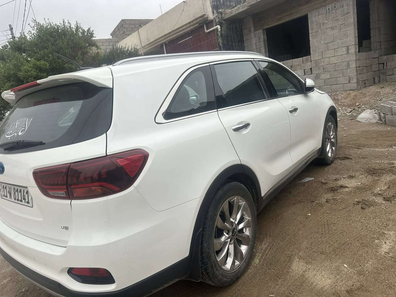 كيا سورنتو خليجي
رقم بغداد دولي

موديل 2018 شكل ال٢٠ 

لون ابيض

٦ سلندر ٧ راكب 

 بدون فتحة 

بصمتين: تشغيل وتقفيل 

الباب الخلفي كهرباء 

بردات خلفية اصلية 

كشنات ٢ كهرباء 

مري شفط مع القفل 

٤ أنظمة قيادة

تحكم استيرن فول 

حاكية : ابلوتوث: اوكس 

تبريد ٣ قطع  

اضواء ترحيب بليدات  

  

لد امامي وخلفي 

لايت زنون   

ماشية 163

كير ومكينة وصدر كفالة

السونار مرفق بالمنشور 

العنوان ديالى 

السعر   225 مال بيع  ***********
