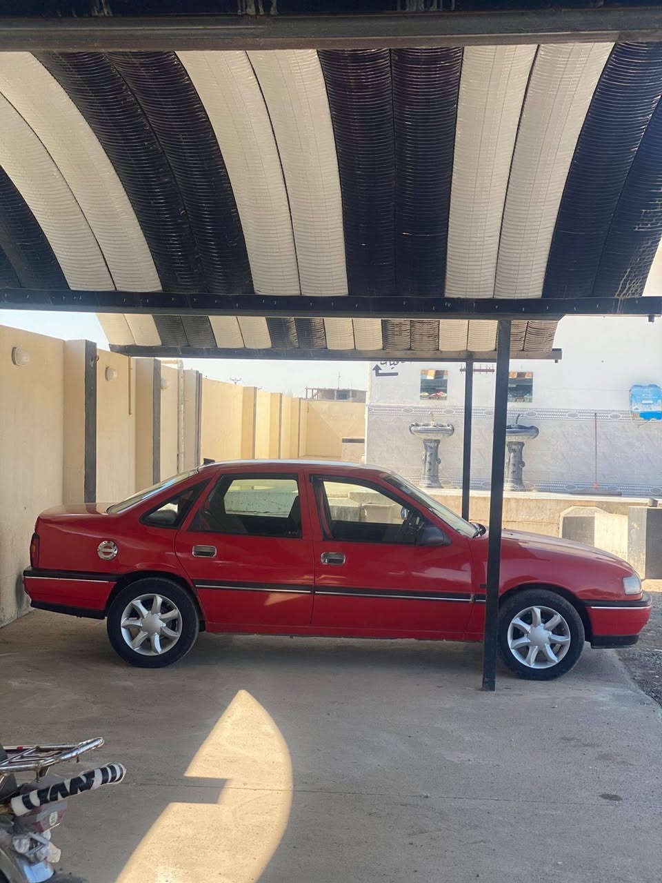 للبيع فكترا 1992 بدون قطرة صبغ سيارة مال جناي وجديدة رقم اربيل الدولي تحويل مباشر محرك كير شرط ترايك السعر 47 وبيها مجال بسيط  ***********
