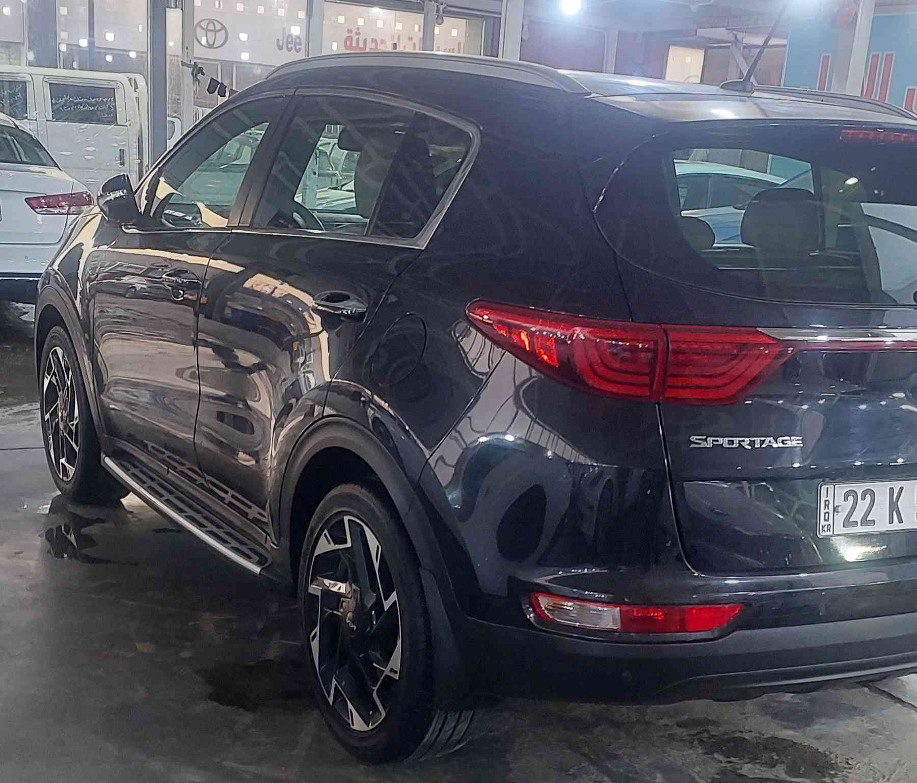 السلام عليكم سبورتج ٢٠١٨ خليجي فول مواصفات بنوراما بصمه بك لايت لد رادار امامي مكفوله صبغ وتبديل وبارد سياره جديده ماشيه ٩٠ الف محرك  GDi رقم اربيل مكان السياره واسط الكوت بيع فقط *********** السعر ١٧٥ ورقه

