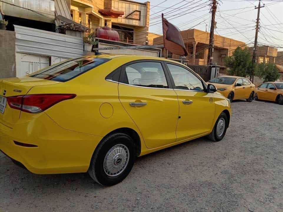 السلام عليكم شانجان موديل 24 حره تخم تاير باتري البارحه شاده جديد حداديه داخل جديد دوشمه الكاعيه غاز او بانزين السياره خير من الله ماشيه 76 او بعد مواصفات الشانجان معروفه للبيع فقط مكان السياره بغداد ***********
