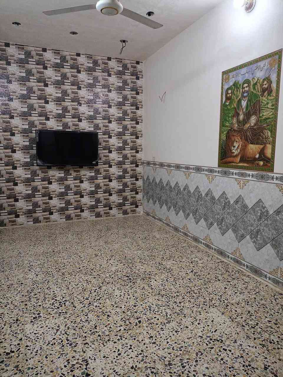 سلام عليكم دار للبيع لمساحه 100 متر واجهه 5 ونزال 20  استقبال صاله غرفه نوم حمام خارجي حمام داخلي منور سطحين بناء طابوك الارضيه رفت كاشي سيراميك بيت بناء جديد خدمات كامله ماء مجاري كهرباء تبليط حي البساتين حي السلام تفاصيل اكثر خاص او اتصل ***********
