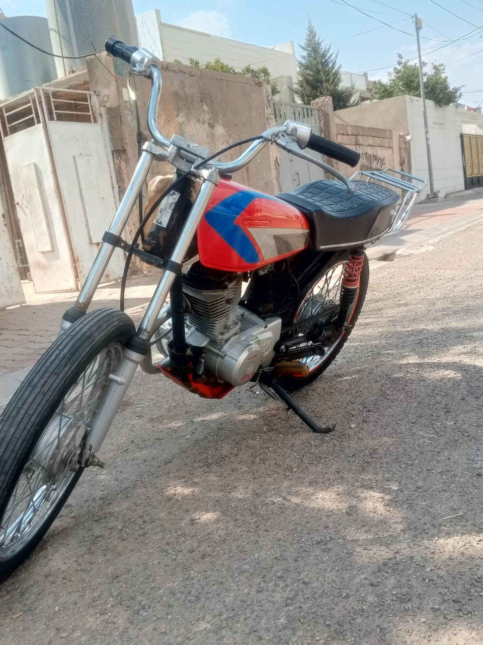 السلام عليكم دراجه تايكر اربعه كير موديل 2019 دراجه نشاط فول تانكي وكشن جديد مكينه لاصرف لابخار كابريتر جديد دبلات اربعه شغاله السعر230 بيها مجال للطيبين ***********
