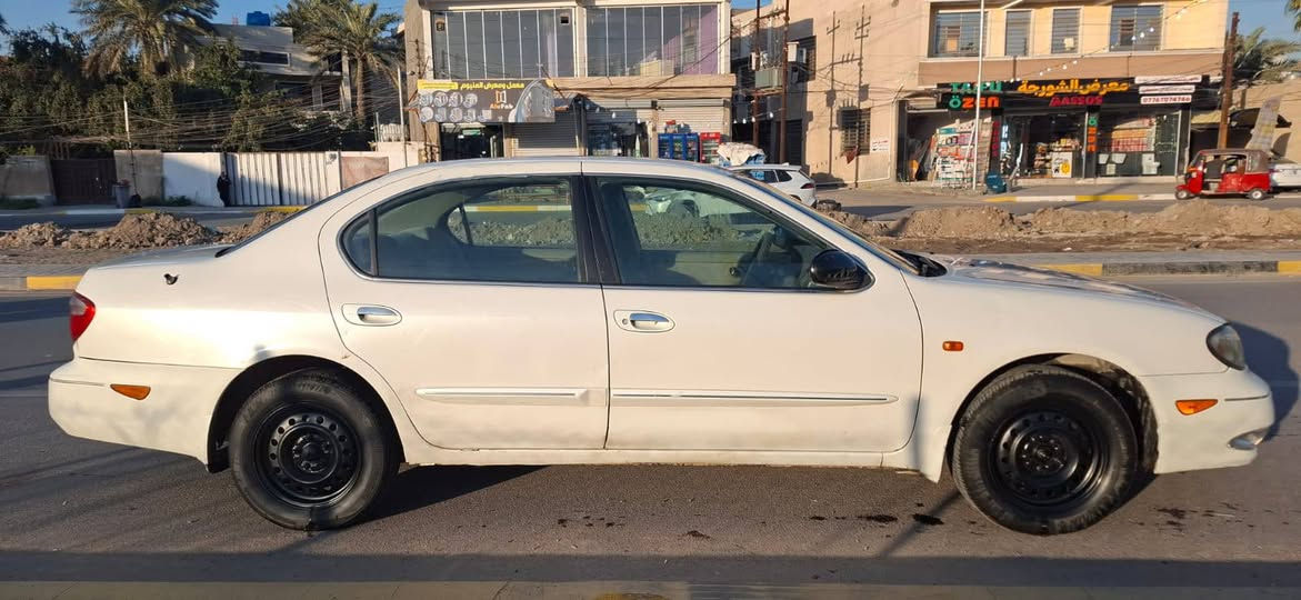 السلام عليكم نيسان مكسيما 2008 سياره بلاديه تخم تاير كهربائيات كلها شغاله صدر خلفي والامامي جديد تبرد ثلج دواخلها حلوه مكينه بيها بوش اسنويه بأسمي تنتهي 2031 السعر 73$ وبيها مجال
الهاتف *********** بي واتس اب مكانها بغداد الشعب
