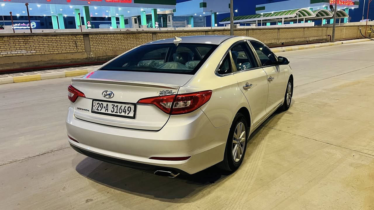 تحيه طيبه…❤️
سياره للبيع نوع هونداي سوناتا 
موديل ٢٠١٥ 
رقم واسط حره تحويل مباشر سنويه ولوحات مجدده الى ٢٠٢٨ 
لون رصاصي سلڤر 
.
وارد امريكي بدون حادث كلين تايتل كفاله عامه من الضربه والتبديل والصبغ والغرق وعندي تقرير كامل عليها وعندي سونار بيها وانت تفحص سونار من جديد يطلع بيها اي شي اني اتحمل تكاليف السونار  
.
مواصفات 
مكينه ٢٤٠٠ 
كير اوتوماتيك 
شاشه تاب 
كامره دواره 
تبريد منظومه كامله جديده 
صدرها مكفول 
جاهزه بمعنى الكلمه مابيها نقص ابد 
والسياره جديده بمعنى الكلمه وتجي وتشوف بعينك
وسعرها ١٢٥ وبيها مجال بسيط بعد المعاينه 
ومكانه بالكوت مركز المدينه 
وهذا رقمي ***********
