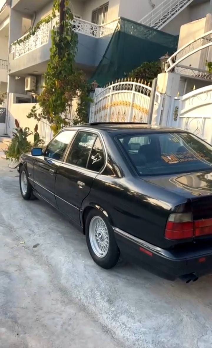 سلام عليكم
بي ام بلاد525 كير اوتماتك سليت 4 جام كهرباء بدون ضربه صبغ جماليه موجود بطاقة بنزين رقم كركوك سنويه جديد لحد 2029 موديل 1991 دبل ارباك سعر 70 ***********/***********
