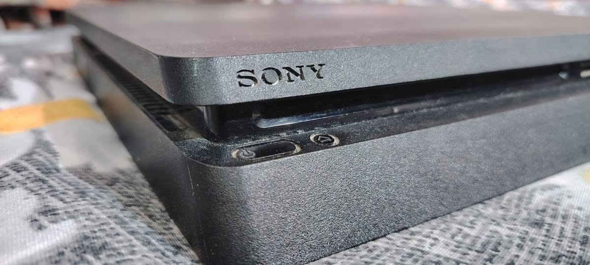 PS4 SLIM للبيع
جهاز ما مفتوح لوك ستیكر ولا داخل صيانة لأي سبب
 ویاه يدتين ، قرص GTA5 و قرص 2018 PES 
 کامل الملحقات 
الجهاز شرط الفحص مكاني دیوانية ومتوفر توصیل
 السعر 215 قفل مع التوصيل ( قفل غير قابل للعملة )


**إذا كنت صاحب هذا الإعلان وتريد حذفه لأي سبب، رجاءا أرسل رسالة إلى الدعم الفني**
