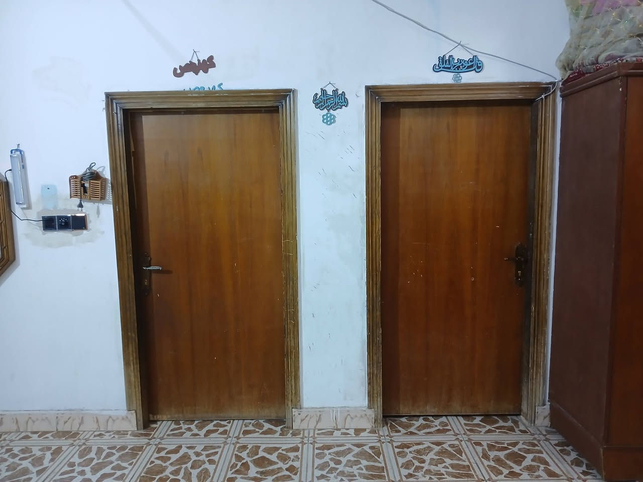 العنوان/ حسينية الراشدية / مسقط شارع عقيد علي قرب حسينية الحسن المجتبى
المساحة / ٢٠٦ متر
الاتصال/ ***********

