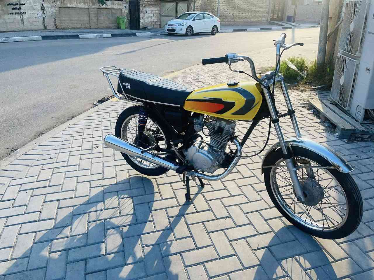 ام عليكم ايراني نامة مفتوحة مبدلة ولفات الله شاهد دراجة بيها شلعة ما شايفها بحياتي وعلي تجي وشوف بعينك 
 دراجة ادوات مكفولة من طول للطول رايده ب 450 وبيها حك جية مكاني البصرة المعقل شراي يتواصل وياي على هاذا رقم 
(***********)
