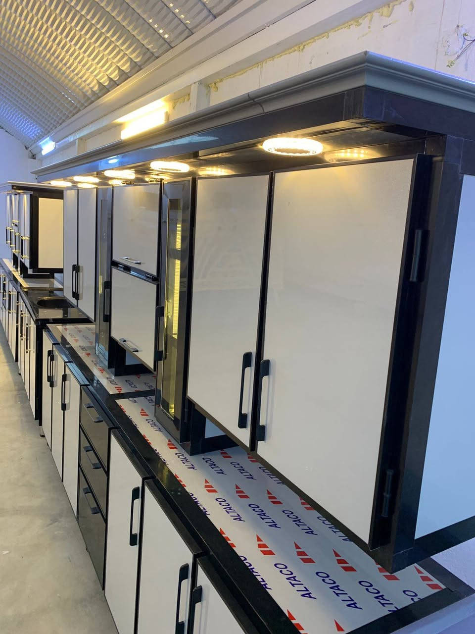 للبيع كاونتر جديد تزكام قياس ٣ متار +سنك مترونص مرمر
السعر والاستفسار *********** أو مراسله على الخاص

العنوان مغربه ب الشيشان الثانيه ب السايدين آخر ستداره
