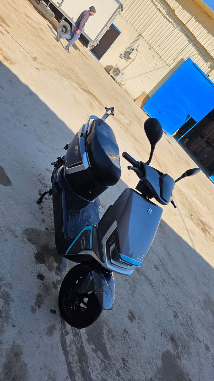 سلام عليكم دراجه شحن للبيع تمشي٧٥كيلو سرعتها ٧٥ سعر ٧٠٠ وبيها مجال بسيط دراجه نظيفه نظام٦باتري
مكلف بنشر 
تواصل واتساب***********
