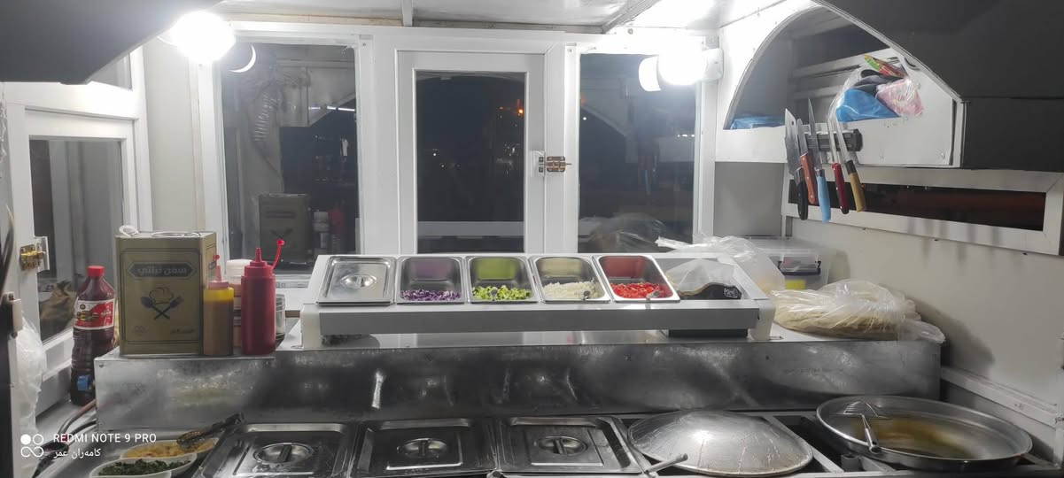 فرۆشی خێرا💥⌛

ماتۆڕی سێتایی حازر و ئامادە بۆ ئیشی لەفە و چەندان چۆری خواردنی تر ، وە دوو چاوەی جیا بۆ شوێنی چا لێنان ، مەخزەنێکی گەورە و دانەیەکی بچوکی تێدایە و تانکیەکی ئاوی تەقریبەن 80لتری تێدایە ، کامل ئەشیا ڕێک حازر و ئامادە بۆ ئیشکردن تەنها لەدوو شتی کەمە (شوێنێکی باش ، دەستێکی گورج و گۆڵ و شارەزا ) . 
 بەئیزنی خوا چۆن بۆ من خێری دایەوە هەرکەسێکیش ئیشی لەسەر بکات خێر دەداتەوە چونکە بەشێوەیەکی گونجاو دروستکراوە.
شوێن ڕانیە
نرخ 1٫650,000 کەمێک معامەلە 
ژ.م / ***********
ت/ ئەو وێنانەی لەخوارەوە هەن ئەوانەی بەڕۆژ گیراون ئەوە وێنەی ئێستایەتی و وێنەکانی کە بەشەو گیراون ئەوە کاتی ئیشکردنی خۆم بووە لەسەری.
