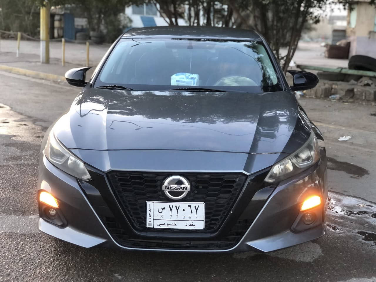 من رخصة الادمن
نيسان التيما 2020 S
مواصفات الS معروفة السيارة جاهزة ونصبتها مثل الصور واحلى اي نقص مابيها ماشية ١٣٨٠٠٠ الضرر قطعتين فقط بنيد وجاملغ السائق ورقم الشاصي موجود اخر صورة 
السعر ١٣٥ 
مكانها بغداد باب المعظم 
***********
