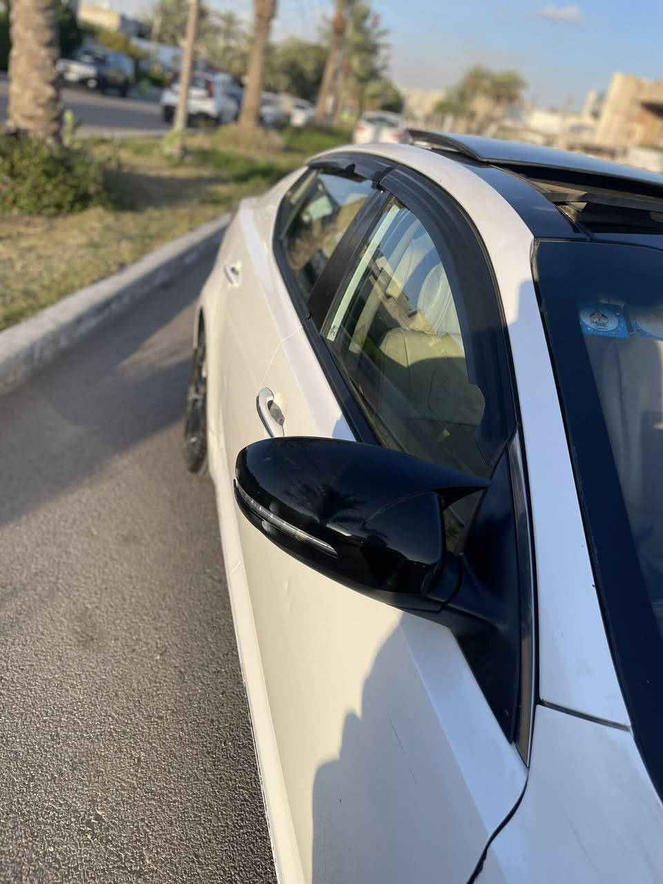 السلام عليكم

كيا أوبتيما ٢٠١١خليجي 
مكينه ٢٠٠٠دوش

المواصفات  فوووول عدة البصمة

صاج ملكي

تبريد بيانو 

تبريد منفصل

شفتات ستيرن 

تحكمات ستيرن 

قطعتين تبريد

كشن خزن 2

كشن كهرباء

تسهيل الدخول و الخروج

بنراما يعني السكف كلة جام

و بعد مواصفات بس هية فول عدة البصمة
بيها قطعة جمالغ امامي صبغ
و البنيد بي طلقتين و شوية جارد 
كفالة الشاصي اللغد البدنة مدري شنو هذني مكفولاات 
الموقع بغداد -السيدية-شارع العلوة

السعر 121ورقه و بيها مجال

للاتصال 
***********
