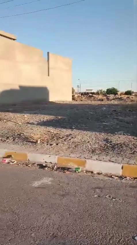 السلام عليكم
قطعه ارض للبيع ركن بيجي حي التأميم طابو صرف قريبه على شارع 30
المساحه346م 
وجه16ونص نزال21م
للاستفسار الاتصال
***********
عمر الدليمي
