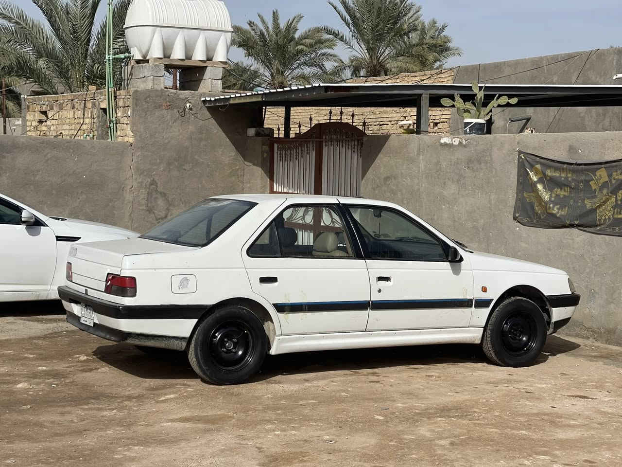 سلام عليكم بيجو بارص 405 موديل تسعه سياره كفاله ماعده مصلحه خياسات وبارد بل باب سياره جاهزه ع اخر حبايه حداديه خلفيه اماميه دوشمه تايرات جدد يعني السياره جاهزه ع اخر حبايه مكان السياره ديوانيه قضاا السدير السعر المطلوب بيهه 34 وبيهه مجال للطيبين وهاذه رقمي ***********
