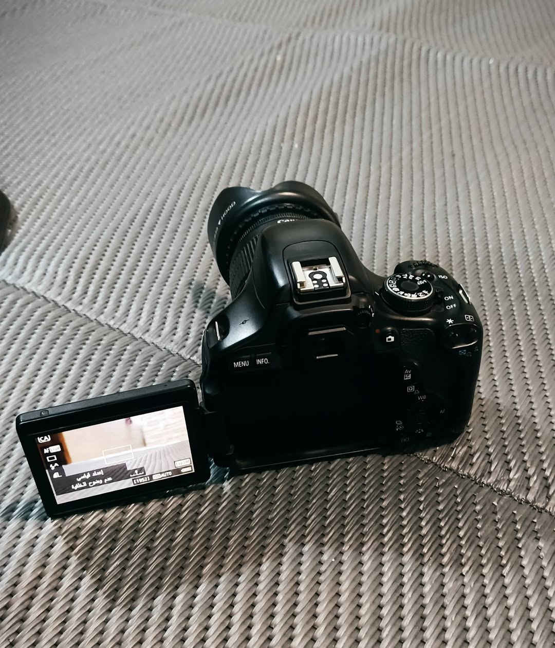 كامرة لبيع نضيفة نوعية كانون
كاملة هية وملحقاتها ***********
