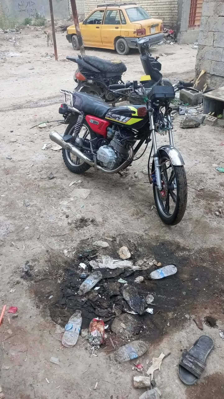 السلام عليكم شباب دراجه خير من الله مابيه شي نقص بيه بس الليت مابيه موديل 2022مابيه اوراق بس الدراجه كلش حلوه المكينه مابيه شي لاصوت ولا تخان ولا نضوح اكفلك سرقه وعشاهر بكان بغداد جسر اديالى الجديد الكرغوليى السعر 425وبيه مجال الطيبين اذا موشراي لاتخابر رجاهن هاذه الرقم بي واساب ***********
